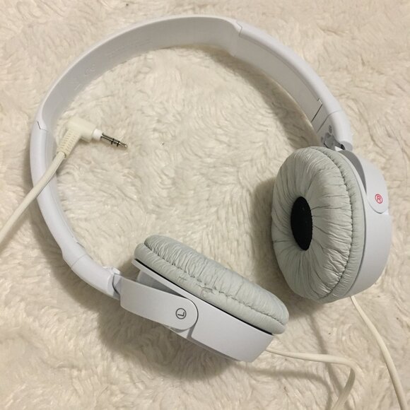 Sony Headband Headphones - Picture 4 of 6